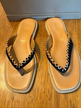 Seychelles Italian-Made Black & Tan Leather Thong Sandals size 9